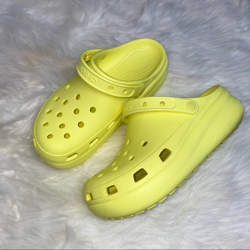 Platform Crocs - Picture 2 of 4